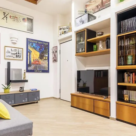 På 100 M² I Porta Vittoria, Med 2 Sovrum Och 2 Badrum